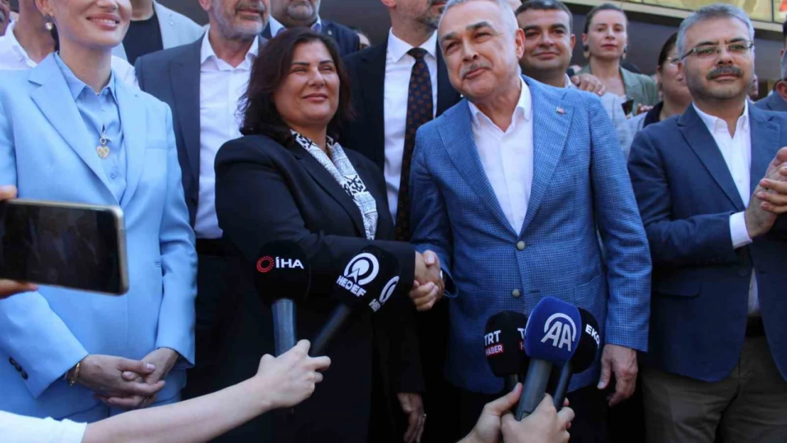 AK Parti teşkilatından Aydın Büyükşehir Belediyesi 'Hayırlı olsun' ziyareti