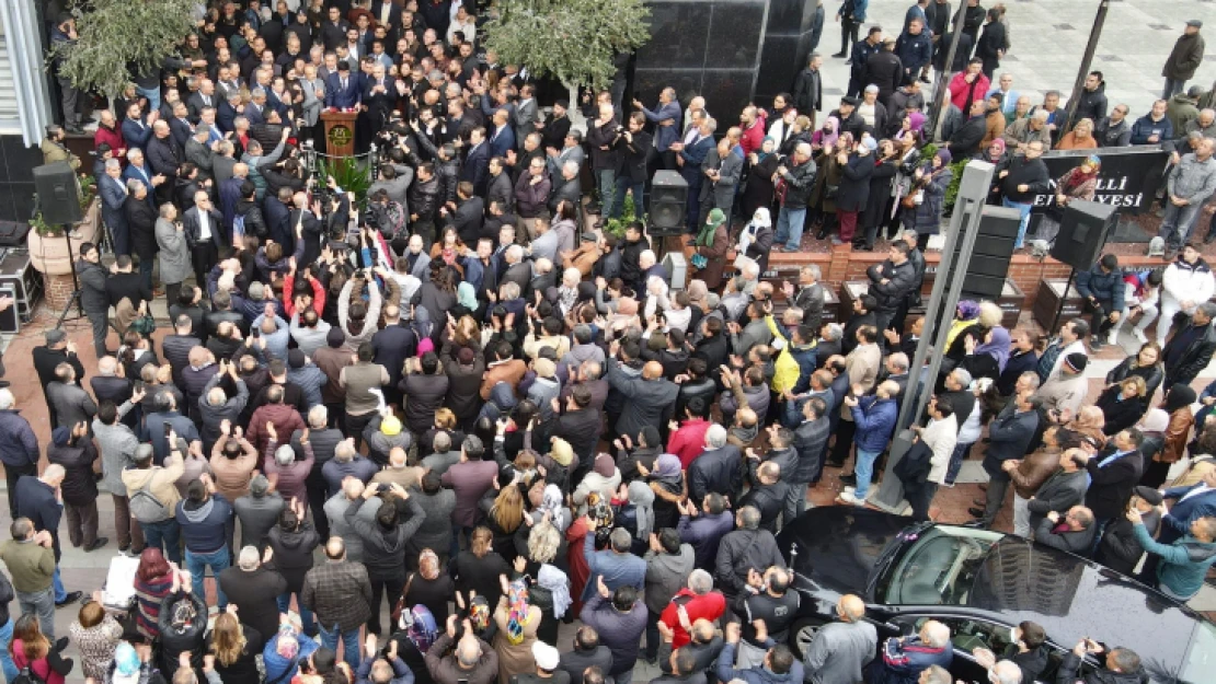 AK Partili Özcan'ı görkemli karşılama