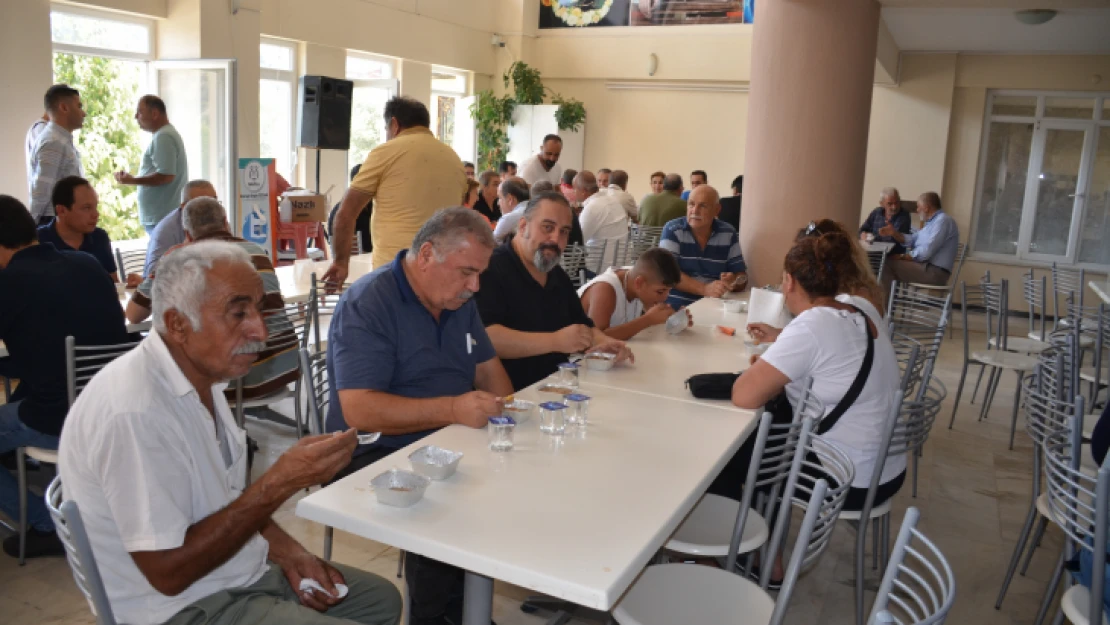 Alevi Kültür Derneği'nden 3 bin kişilik aşure hayrı