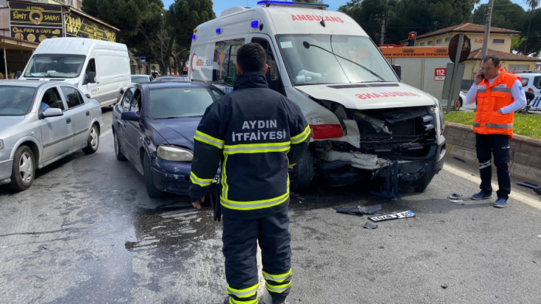 Ambulansla otomobil çarpıştı: 1 yaralı