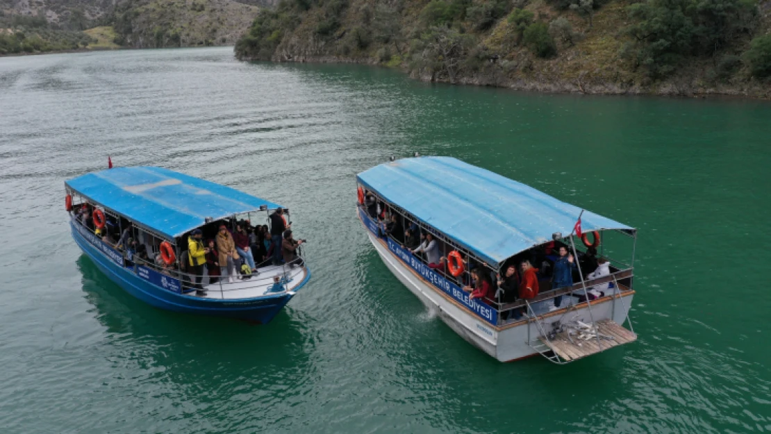 Arapapıştı Kanyonu'nda tekne turları başladı