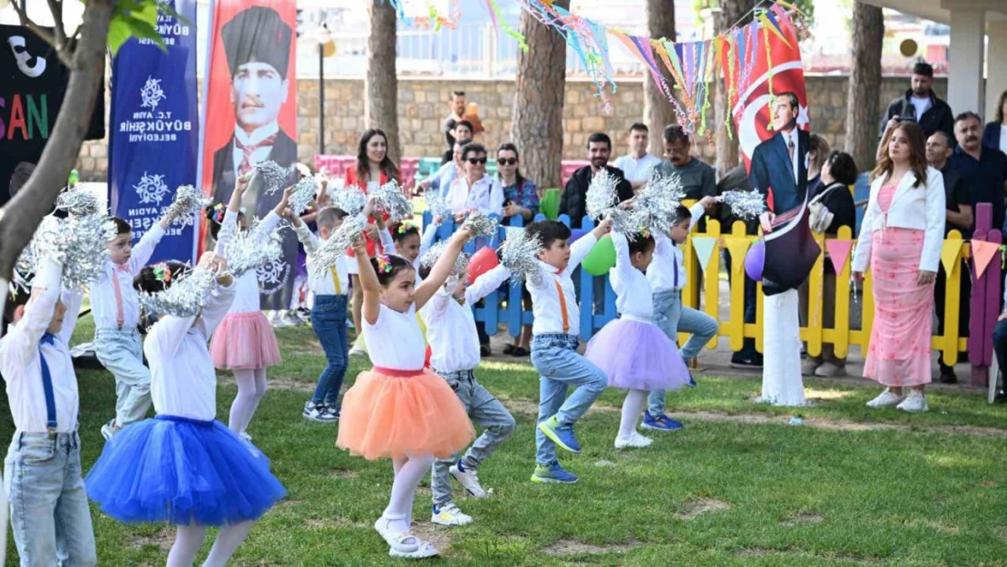 Aydın Büyükşehir Belediyesi Çocuk Gelişim Merkezleri'nde 23 Nisan coşkusu