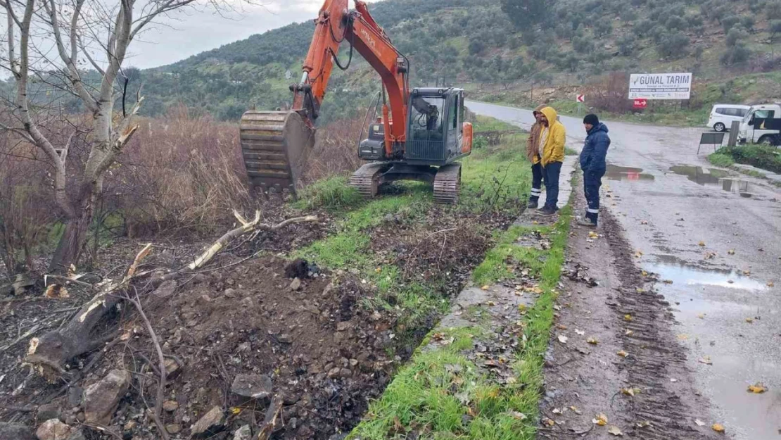 Aydın Büyükşehir Belediyesi Özbaşı'nın köprü sorununa el attı