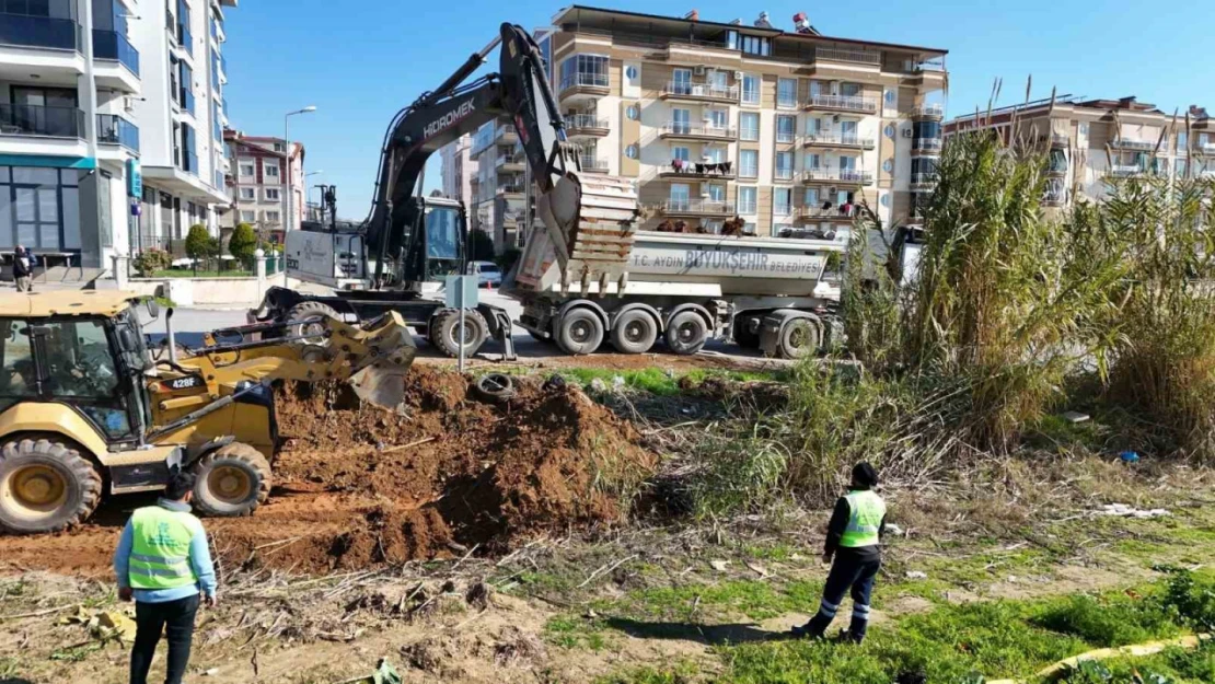 Aydın Büyükşehir Belediyesi yol çalışmalarını sürdürüyor