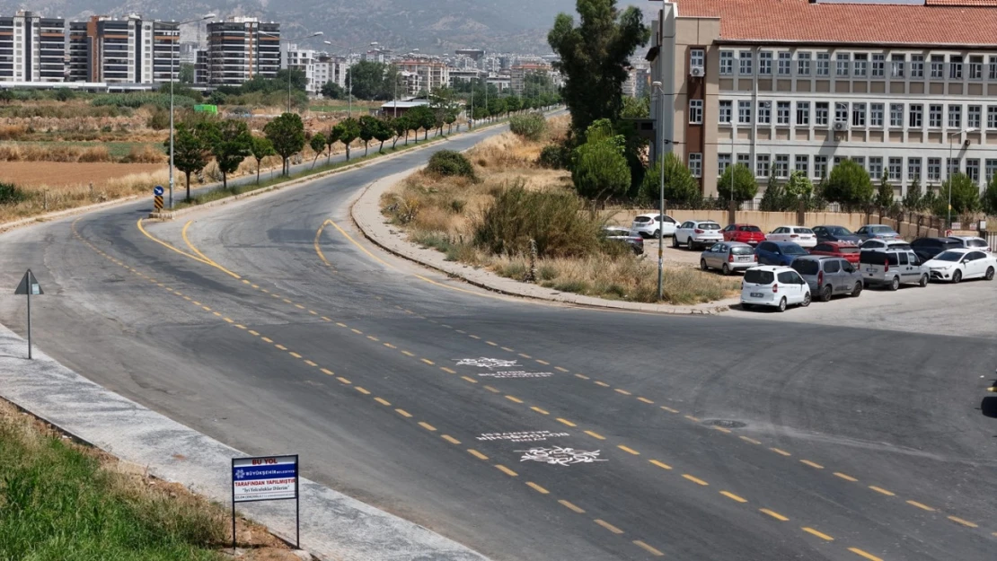 Aydın Büyükşehir Belediyesi Zeybekler Bulvarı'nı yeniledi