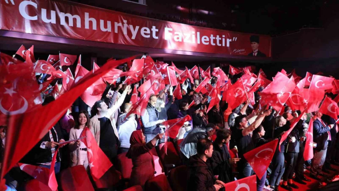 Aydın Büyükşehir, Çanakkale Zaferi'ni coşku ile kutladı