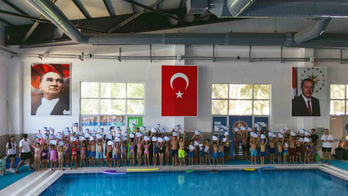 Aydın'da 500 kişi yüzme sertifikasını aldı