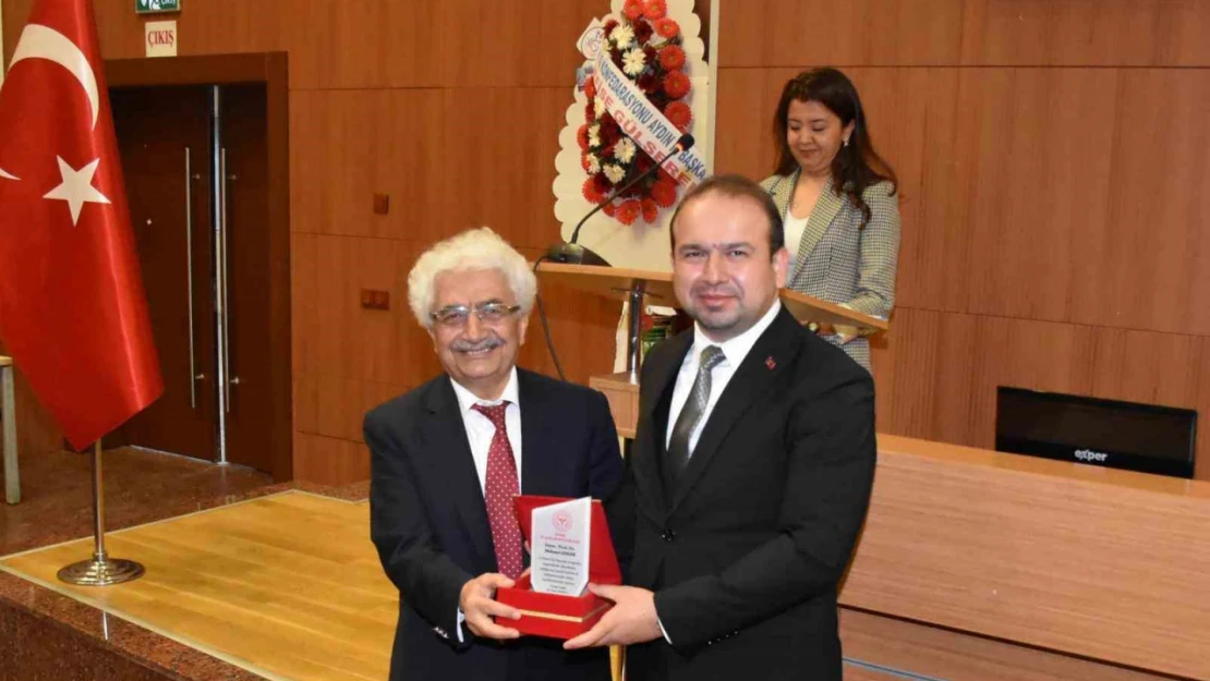Aydın'da emekli olmuş doktor ve sağlık çalışanları unutulmadı