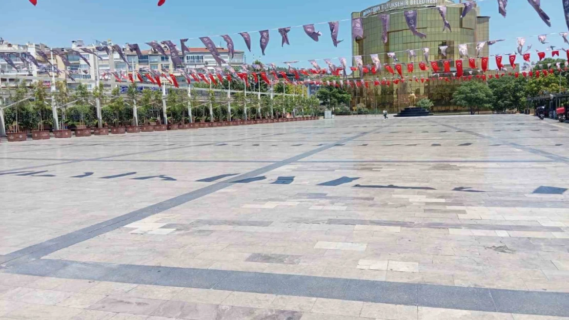 Aydın'da kavurucu sıcaklar sokakları boşalttı