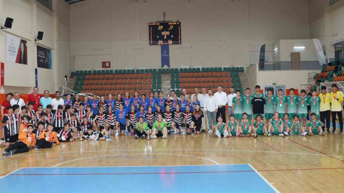 Aydın'da Minikler Kız-Erkek Hentbol Türkiye Şampiyonası tamamlandı