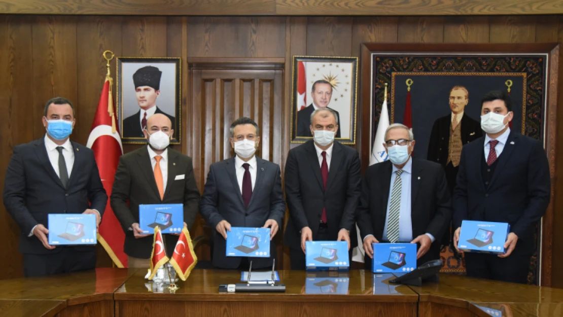 Aydın'da öğrencilere 180 tablet