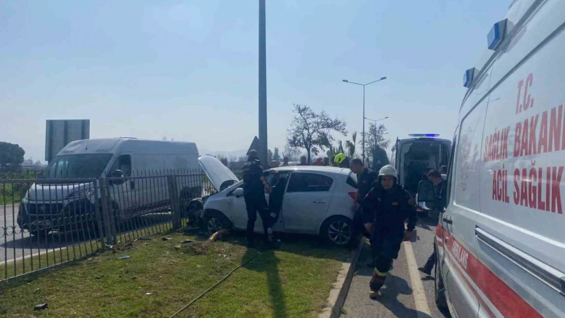 Aydın'da otomobil refüje çıktı: 1 yaralı