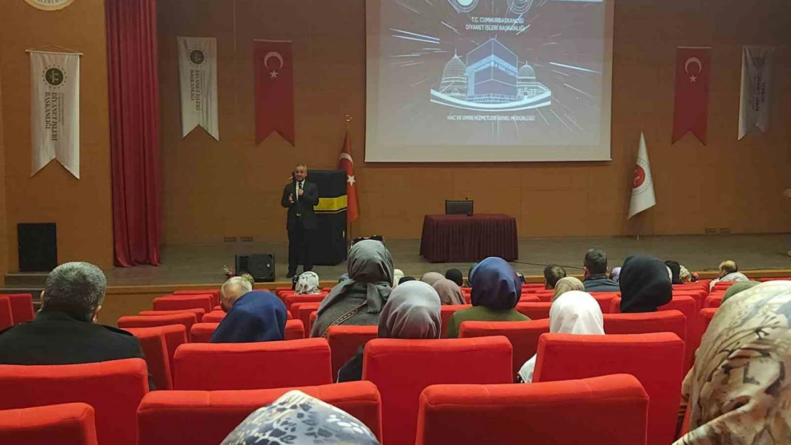 Aydın'da umreciler için 'Umre Hazırlık Kursu Eğitim Seminerleri' düzenlendi