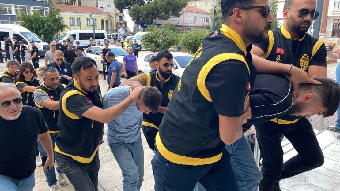 Aydın'da üniversiteli genç kızın ölümüyle ilgili 5 kişi adliyeye sevk edildi