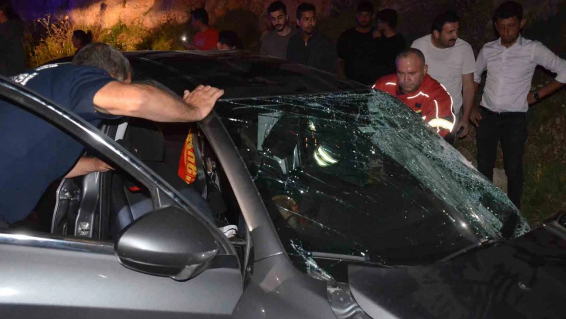Aydın'da yolcu otobüsü otomobille çarpıştı: 4 ölü