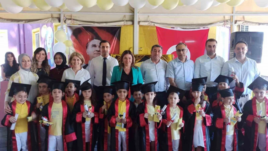 Aydın Devlet Hastanesi Kreşi'nde mezuniyet coşkusu