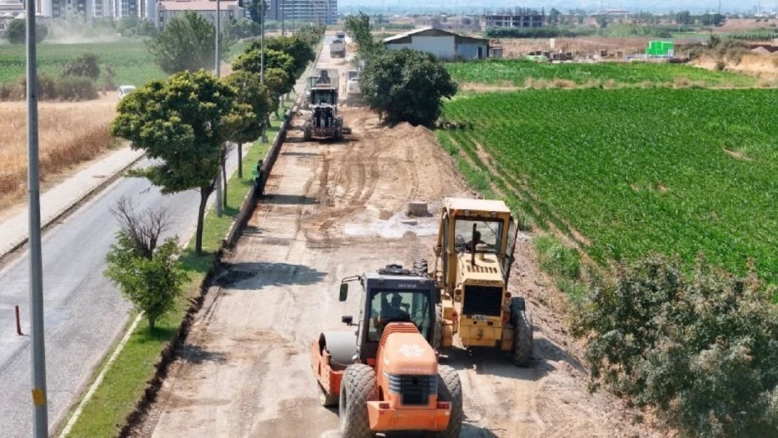 Aydın'ın tüm ilçelerinde yol yapım ve yenileme çalışmaları sürüyor