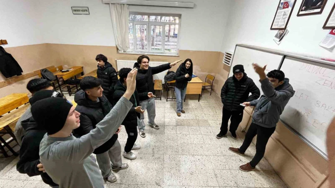 Aydın Mesleki ve Teknik Anadolu Lisesi'nde 'Dilimizin Zenginlikleri' etkinliği