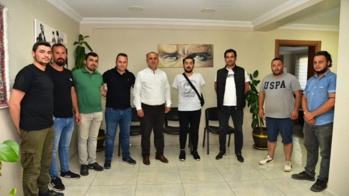 'Aydınlı Genç Deveciler'den Samet'e destek