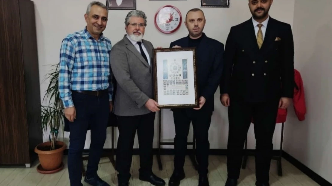 Bakan Danışmanı olan Rektör Yardımcısı İyem'e eski mesai arkadaşlarından 'Hayırlı olsun' ziyareti