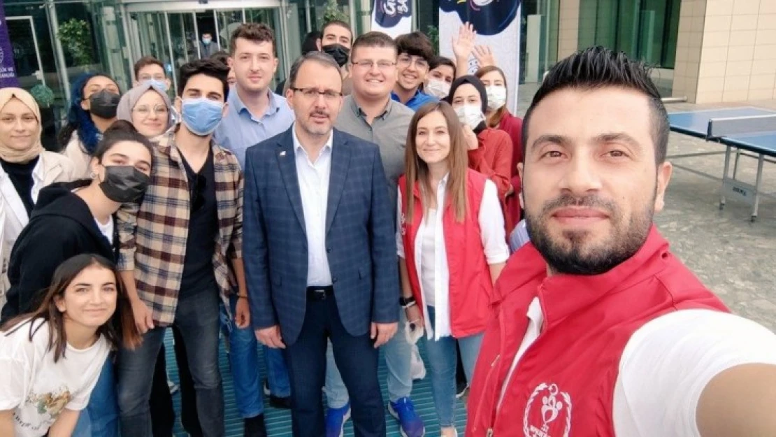 Bakan Kasapoğlu, Aydınlı gençleri ağırladı