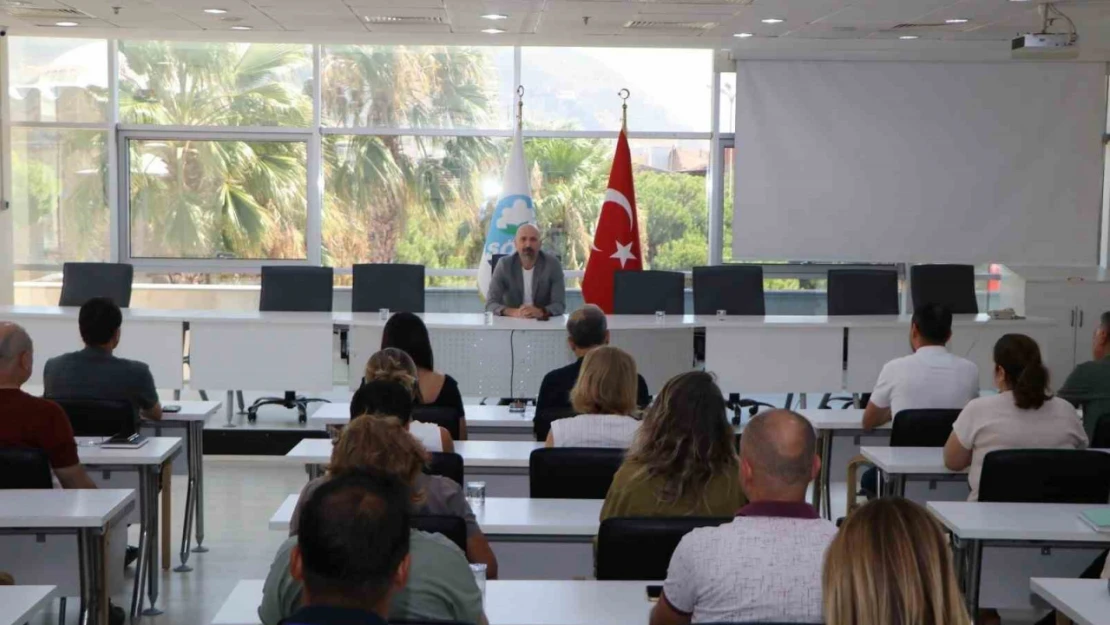 Başkan Arıkan'dan, belediye bürokratlarıyla hizmet odaklı toplantı