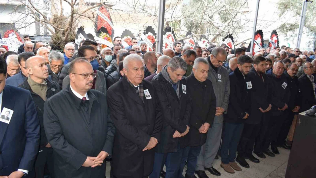 Başkan Atay'ın ağabeyi son yolculuğuna uğurlandı.