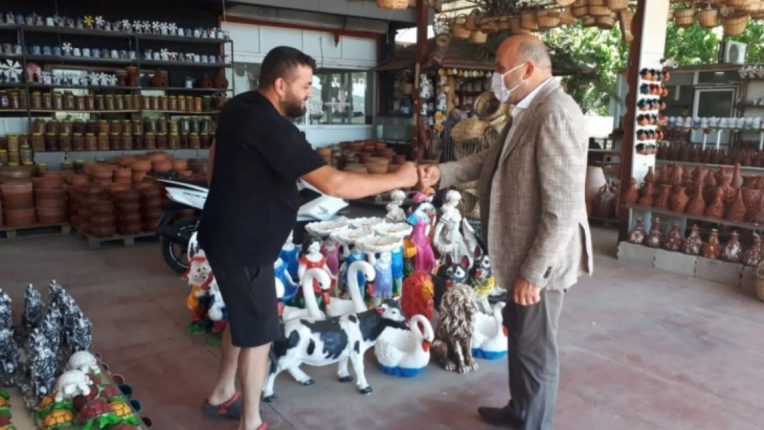 Başkan Ertürk'ten esnaf ve vatandaş ziyareti