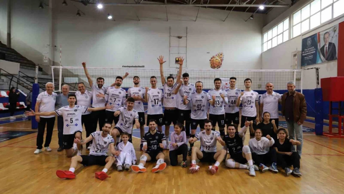 Başkan Özcan sporseverleri voleybol maçına davet etti