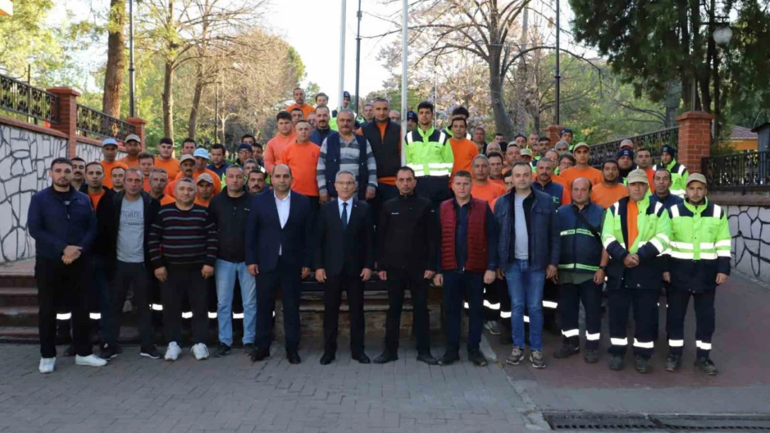 Başkan Tetik'ten ilk talimat: 'Nazillimizi bayrama pırıl pırıl hazırlayın'
