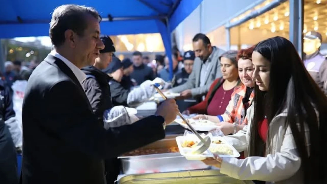 Başkan Yetişkin, Ramazan'ın bereketini Efeler'in her yanına taşıyacak