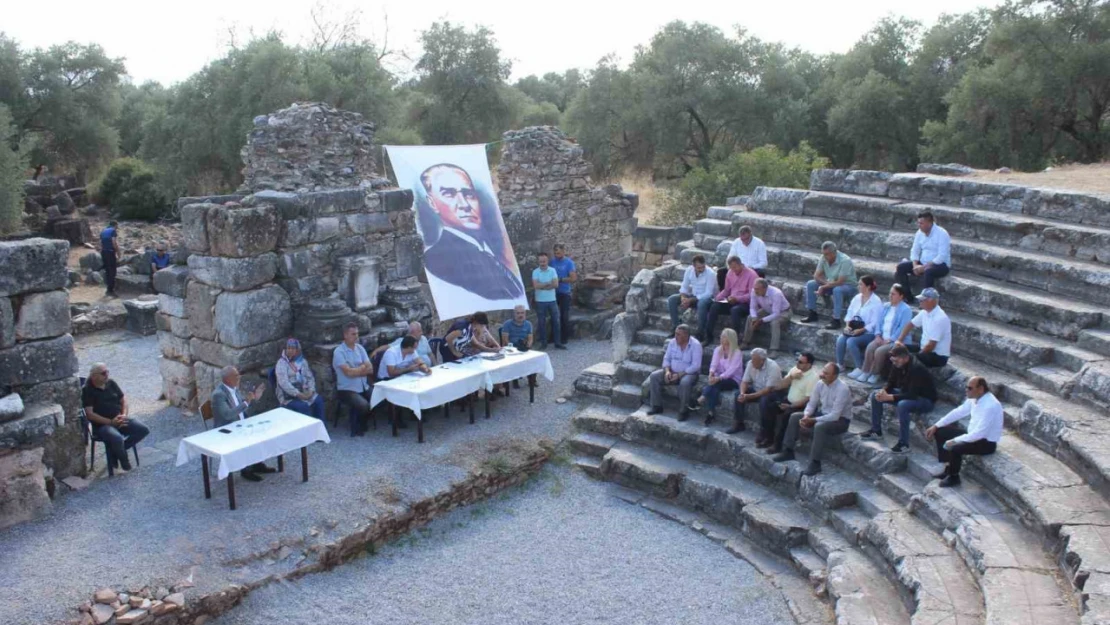 Bin 900 yıllık tarihi meclis, yeniden canlandı