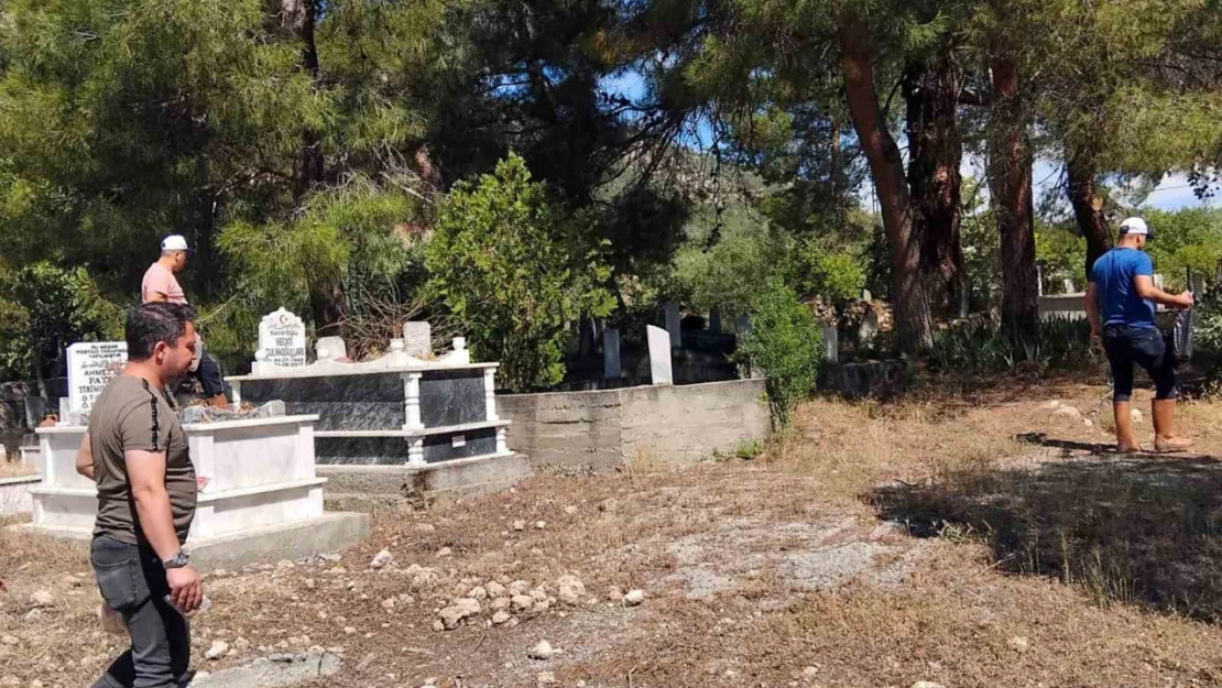Bozdoğan Belediyesi'nden mezarlıklara bakım