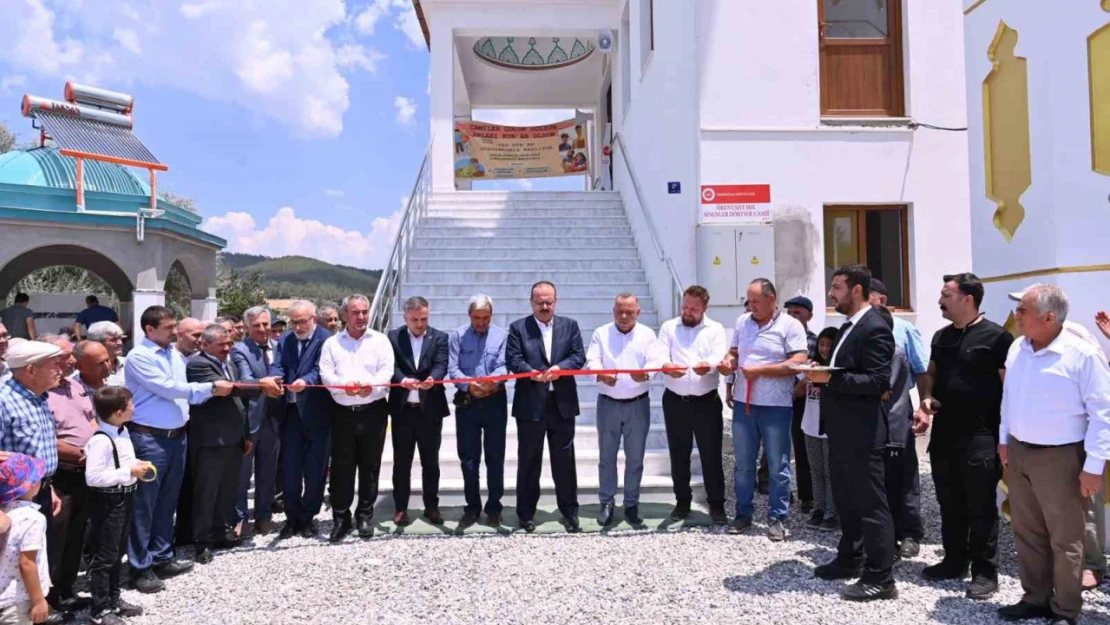 Bozdoğan'da yapımı tamamlanan camii ibadete açıldı