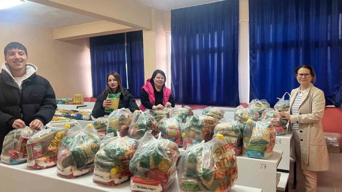 Bozdoğan MYO Sosyal Marketi'nden öğrencilere Ramazan desteği