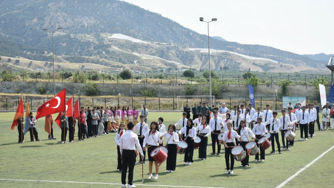 Buharkent'te 19 Mayıs etkinliklerle kutlandı
