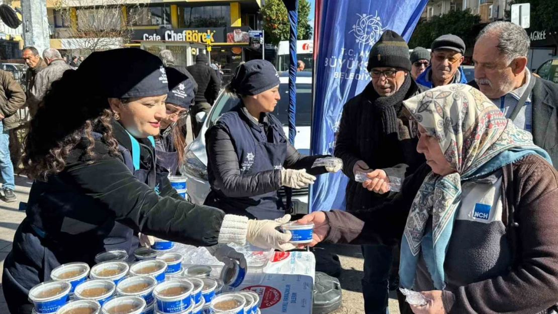 Büyükşehir, 6 Şubat'ın yıldönümünde helva hayrı yaptı