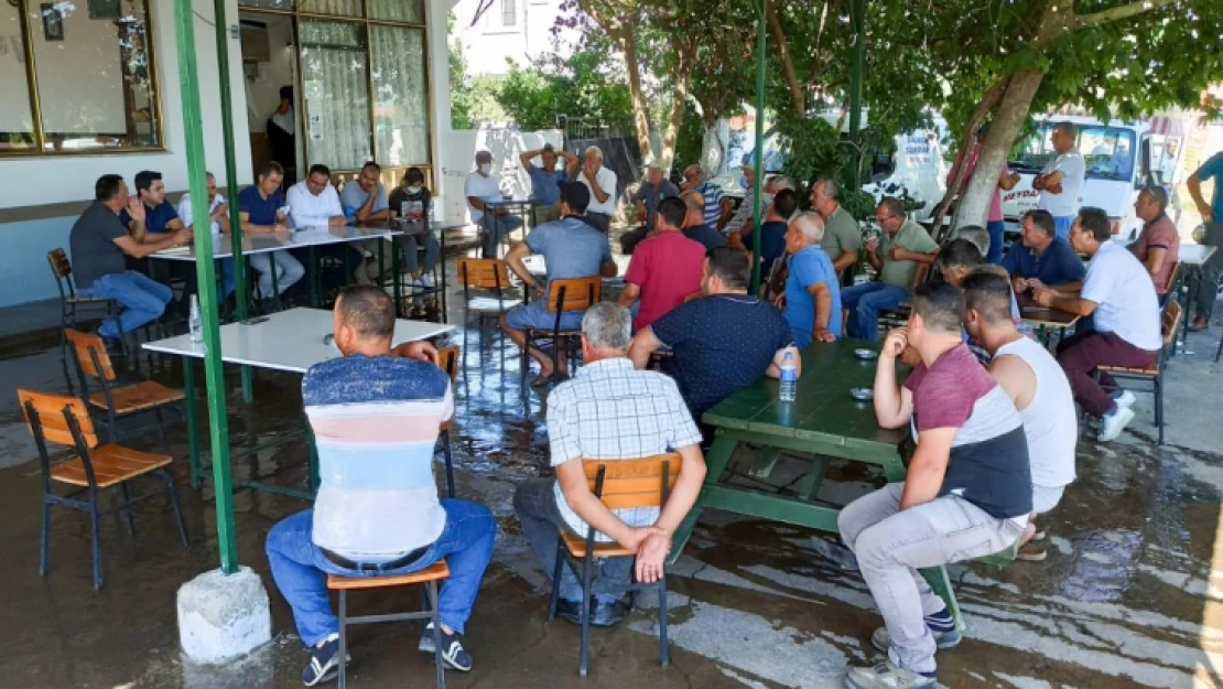 Büyükşehir Belediyesi bürokratları, 240 mahalleyi ziyaret etti