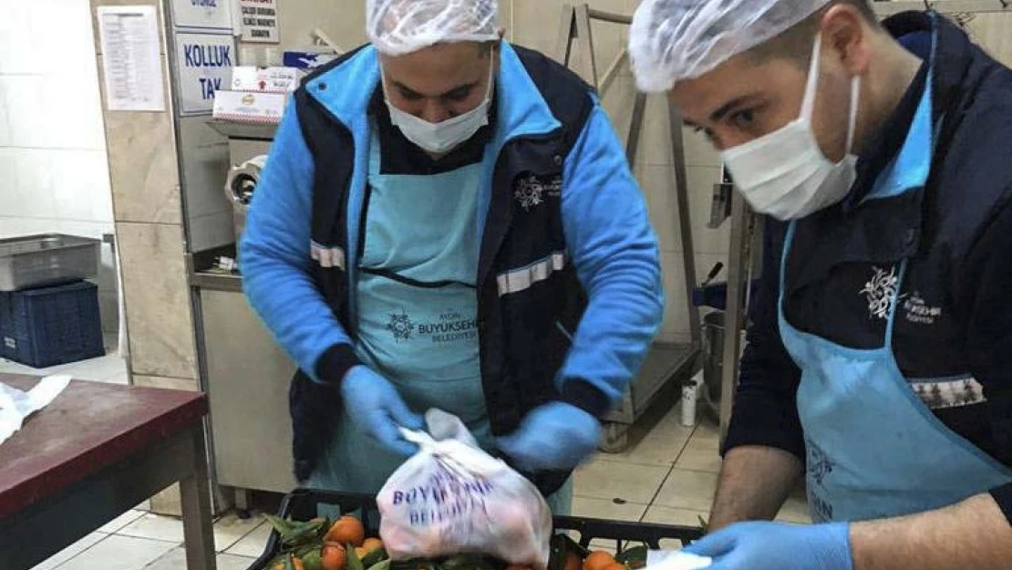 Büyükşehir Belediyesi'nden vatandaşlara vitamin desteği