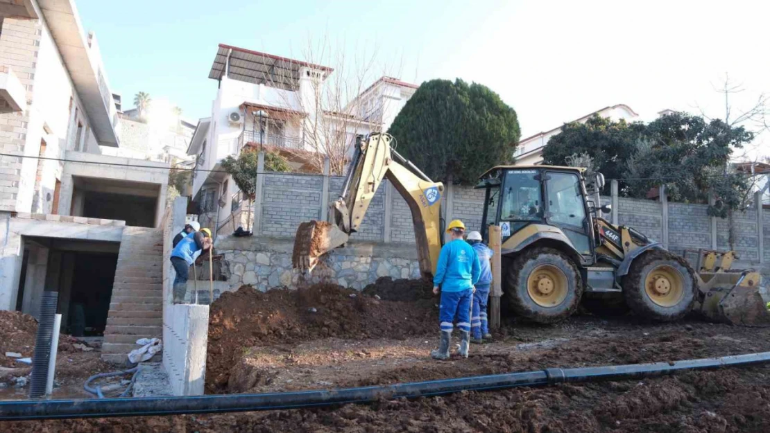 Büyükşehir'in Kuşadası'ndaki altyapı çalışmaları hız kesmiyor