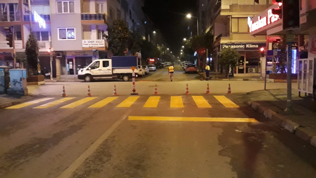 Büyükşehir, trafik işaretlemelerine devam ediyor