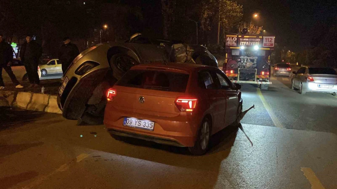 Çarpışan otomobiller üst üste bindi: 2 yaralı