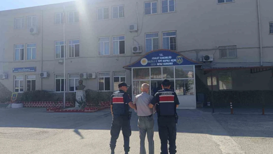 Çeşitli suçlardan aranan 15 şahıs, jandarmadan kaçamadı