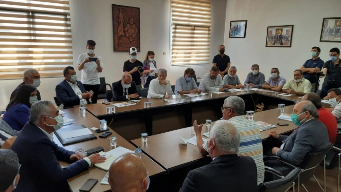 CHP heyeti, Aydın'da esnafı dinledi