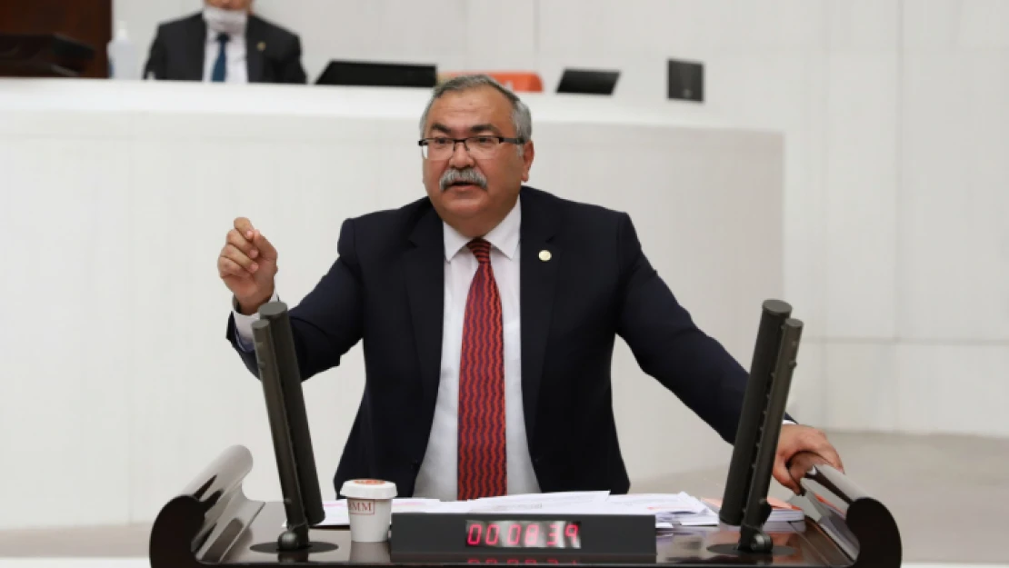 CHP'li Bülbül, depreme dayanıksız okulların peşini bırakmıyor