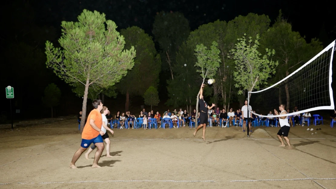 Çine'de sokak voleybolu turnuvası başladı