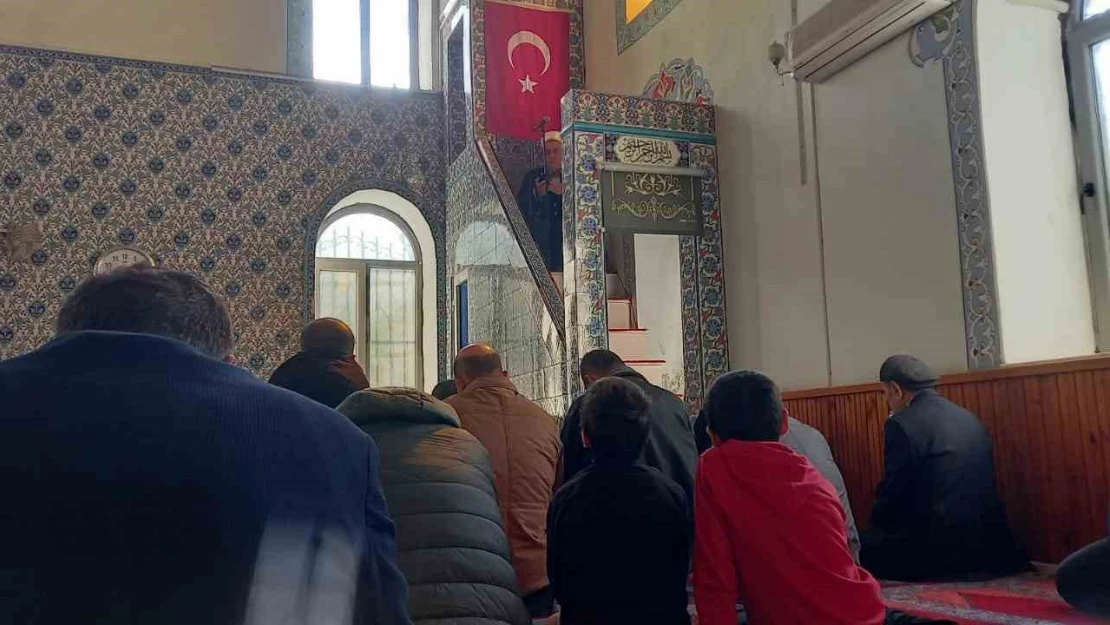 Cuma hutbesinde 'İslam'da cenaze ve taziye' konusu anlatıldı