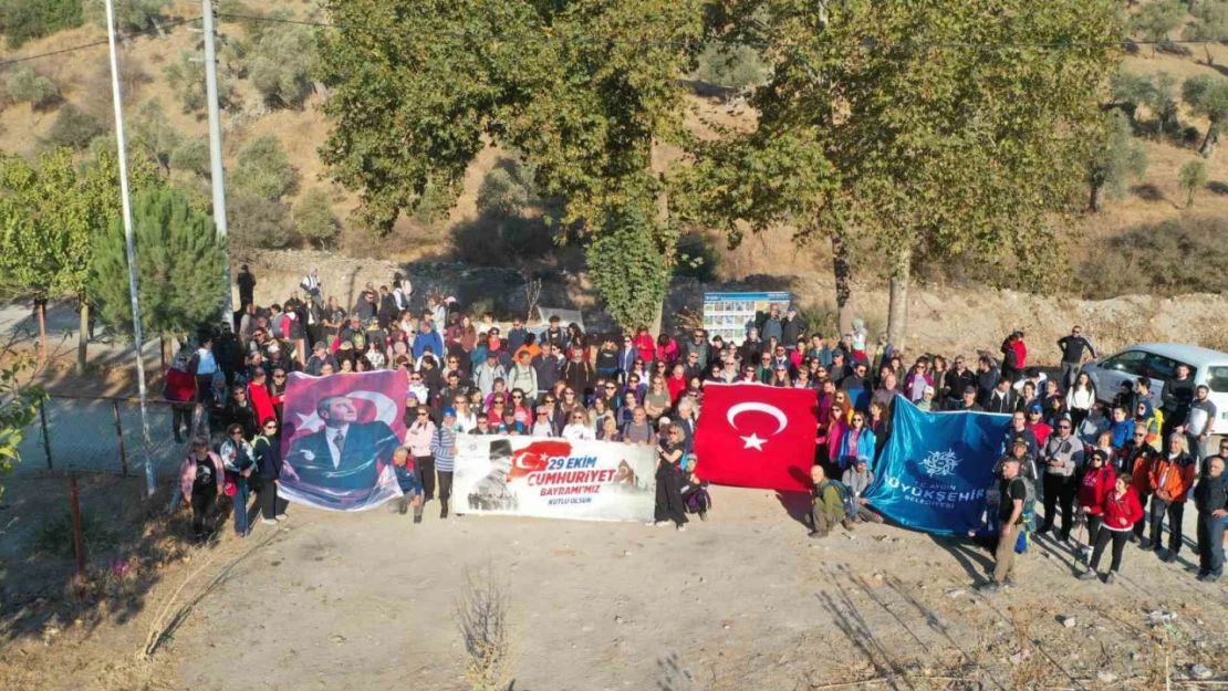 Cumhuriyet'in 101. yılında trekking etkinliğinde buluştular