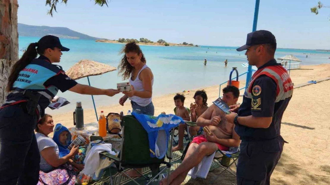 Didim'de jandarma ekipleri vatandaşları orman yangınlarına karşı bilinçlendirdi