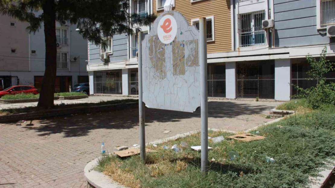 Efeler Belediyesi ilgilenmeyince, çocukların oynayacağı alan çöplüğe döndü